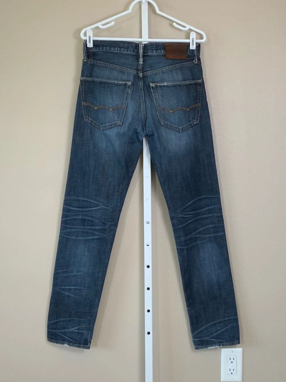 American Eagle Original Taper Distressed Jeans